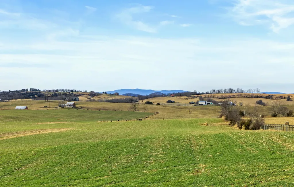 955 Entry School Road Fishersville VA 22939