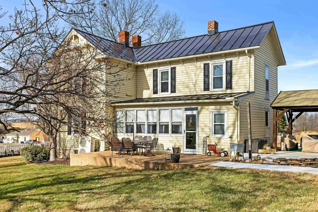 955 Entry School Road Fishersville VA 22939