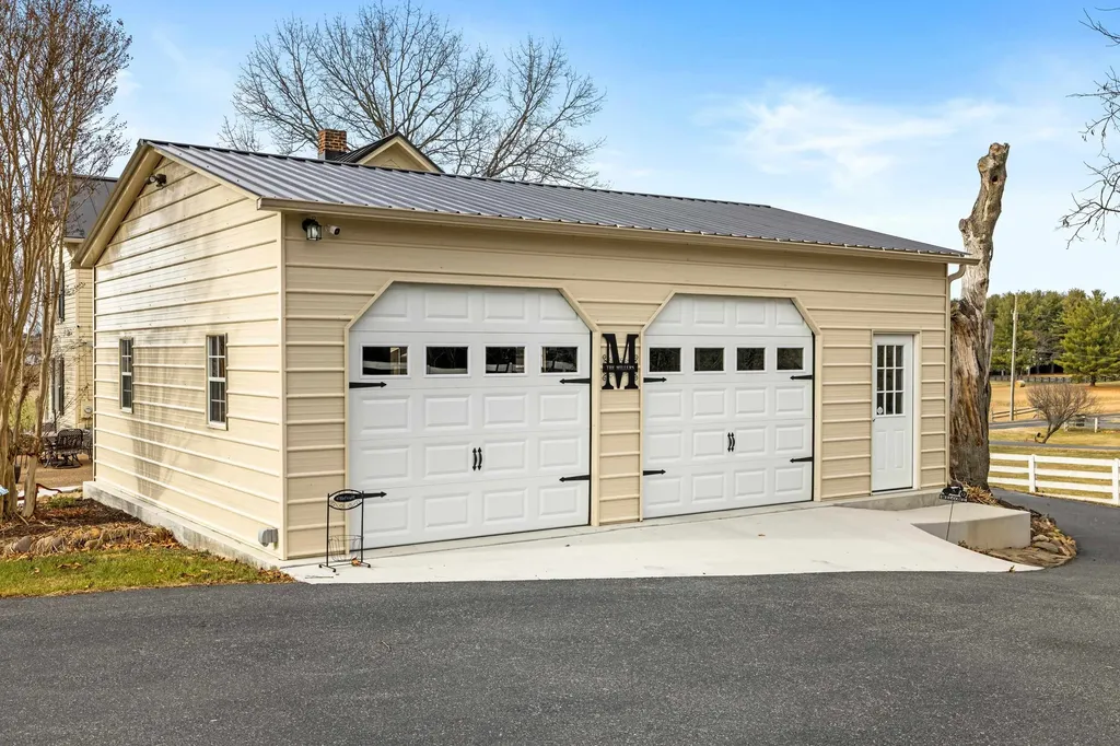 955 Entry School Road Fishersville VA 22939