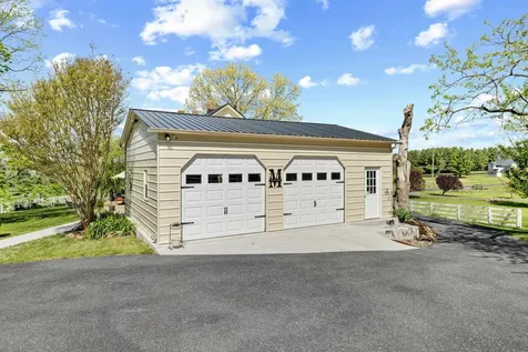 955 Entry School Road Fishersville VA 22939