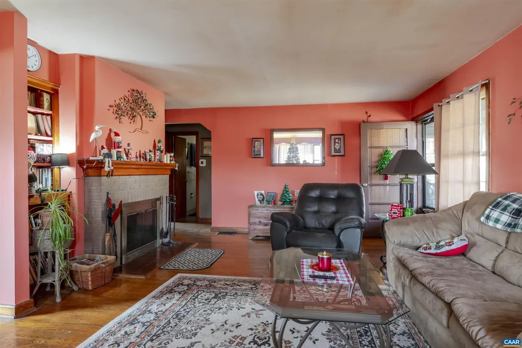 908 Rockland Avenue Charlottesville VA 22902