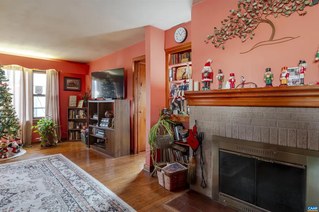 908 Rockland Avenue Charlottesville VA 22902