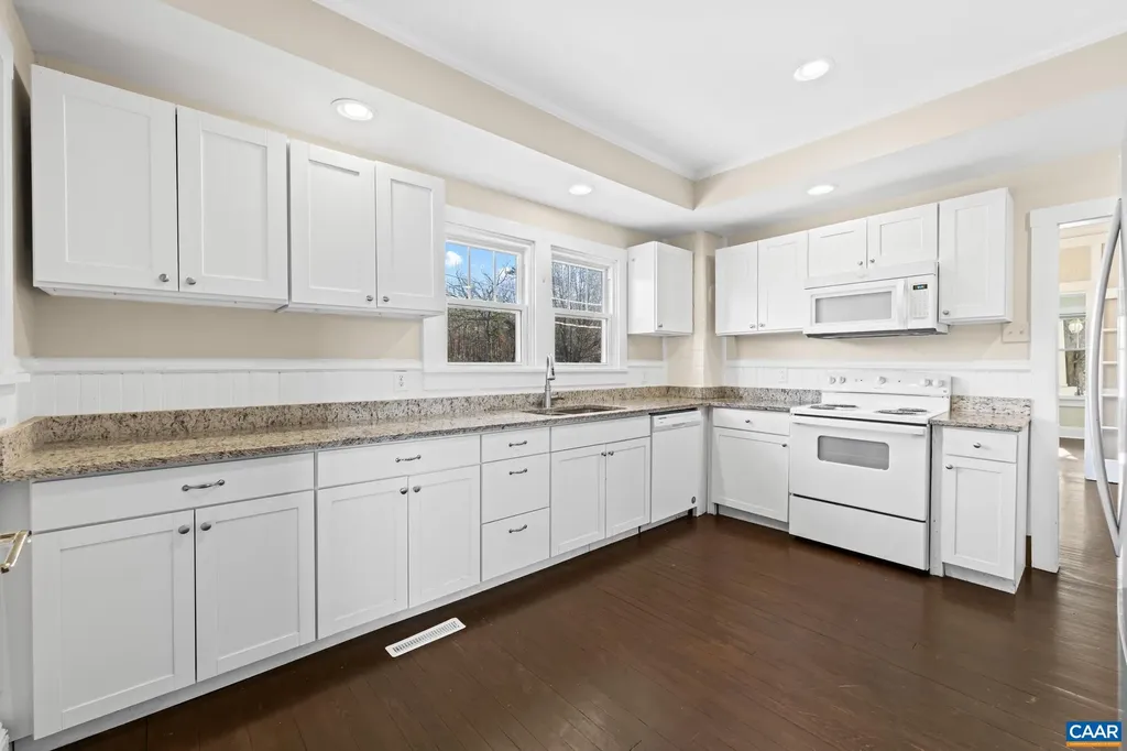 1503 Central Plains Road Palmyra VA 22963