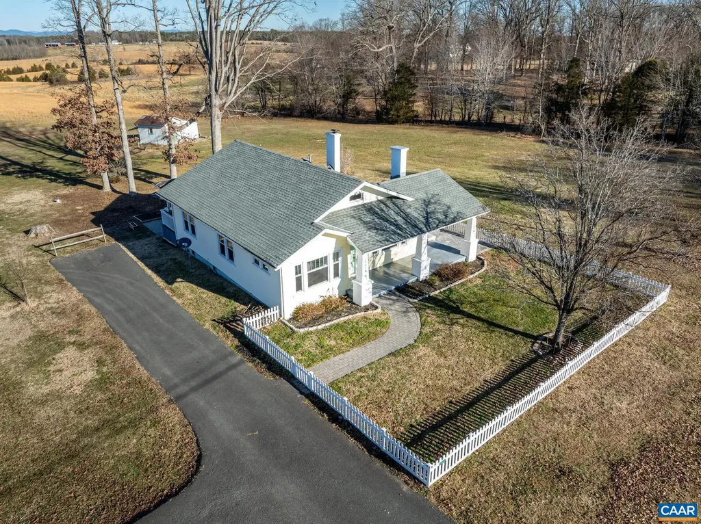 1503 Central Plains Road Palmyra VA 22963