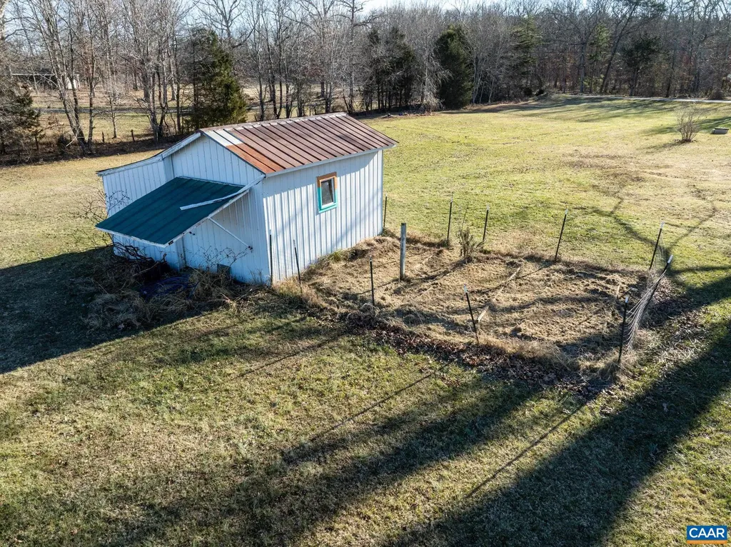 1503 Central Plains Road Palmyra VA 22963
