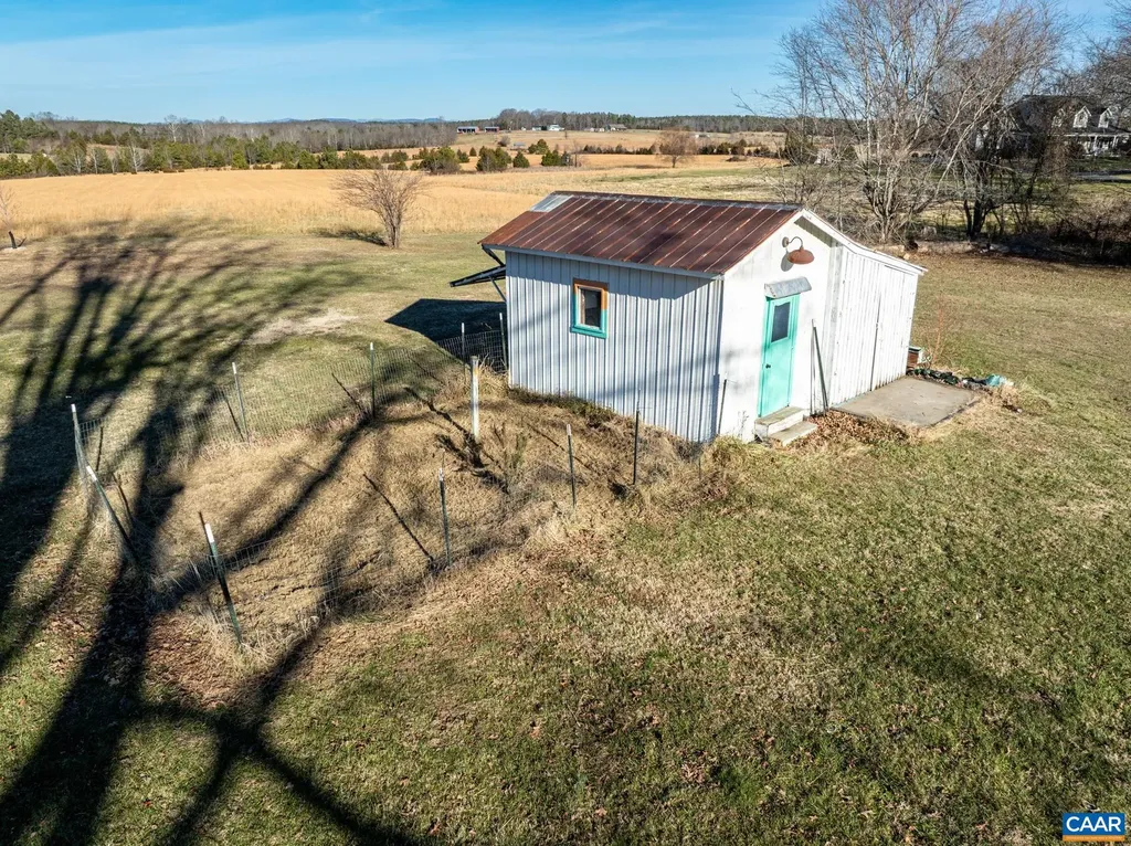 1503 Central Plains Road Palmyra VA 22963