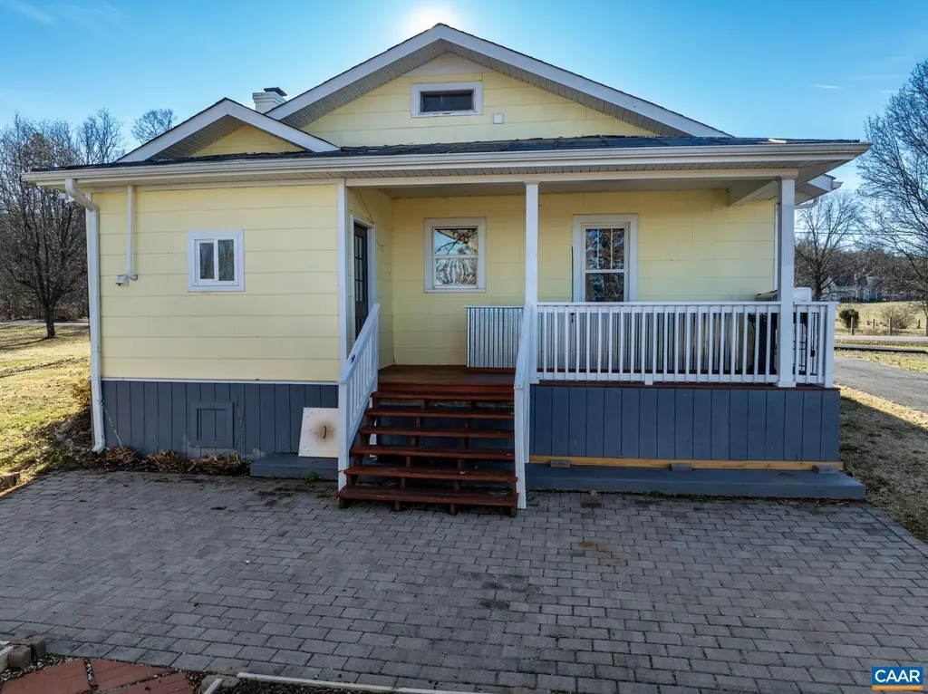 1503 Central Plains Road Palmyra VA 22963