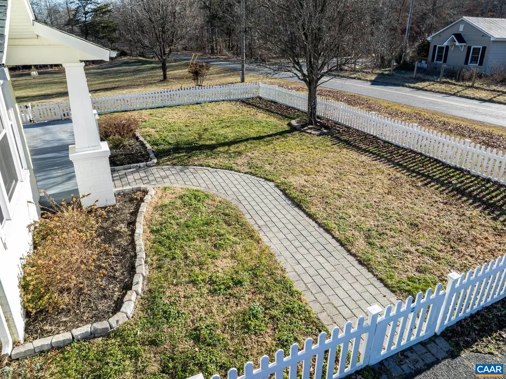 1503 Central Plains Road Palmyra VA 22963