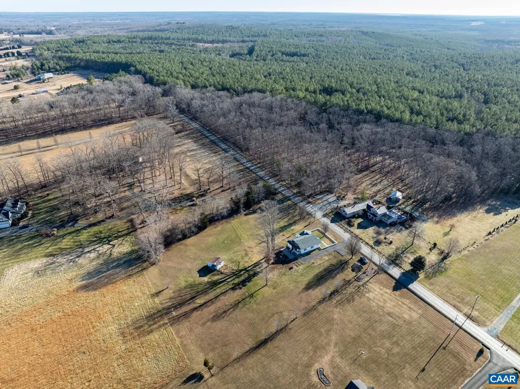 1503 Central Plains Road Palmyra VA 22963