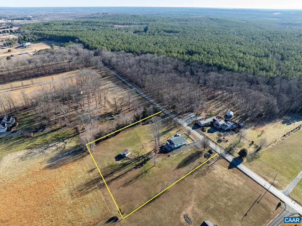 1503 Central Plains Road Palmyra VA 22963