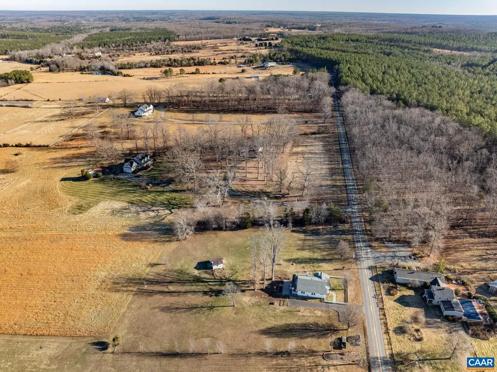 1503 Central Plains Road Palmyra VA 22963