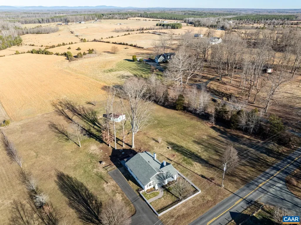 1503 Central Plains Road Palmyra VA 22963