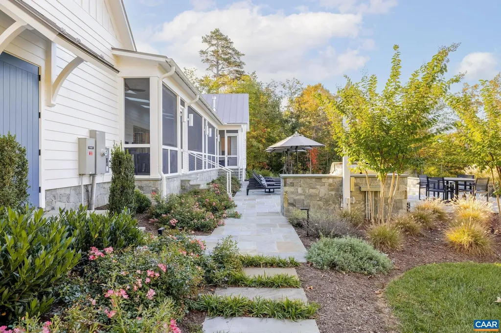 2775 Palmer Drive Keswick VA 22947