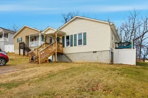 626 B Street Staunton VA 24401