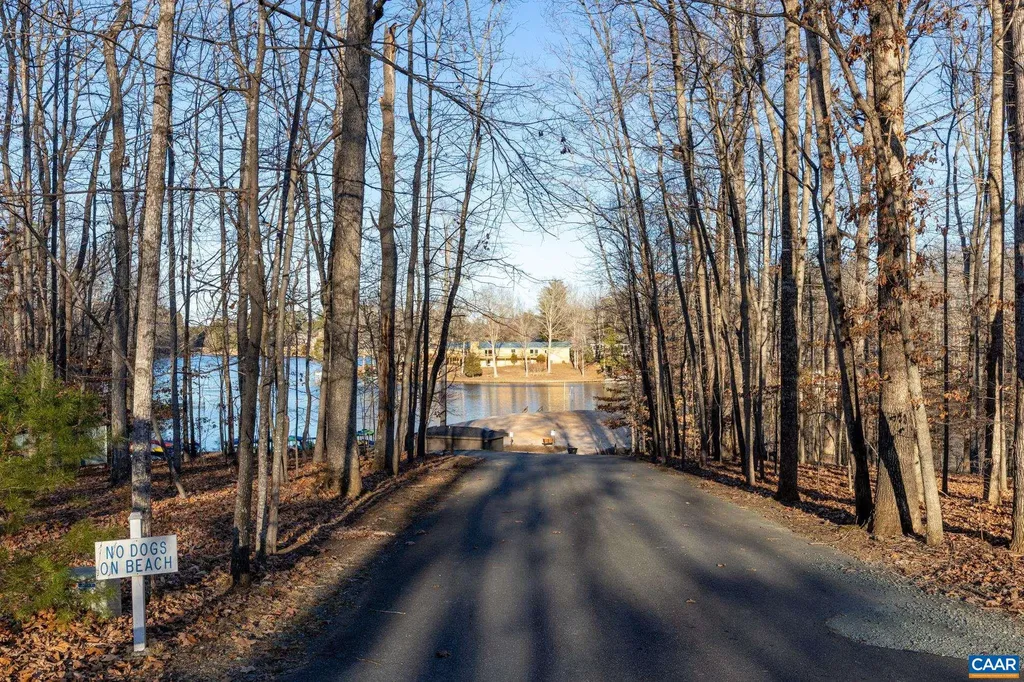 12 Whippoorwill Lane Palmyra VA 22963