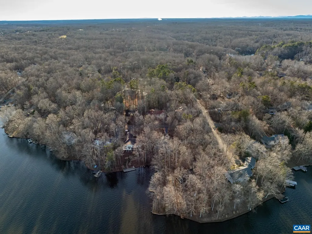 12 Whippoorwill Lane Palmyra VA 22963