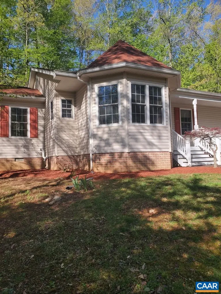 12 Whippoorwill Lane Palmyra VA 22963