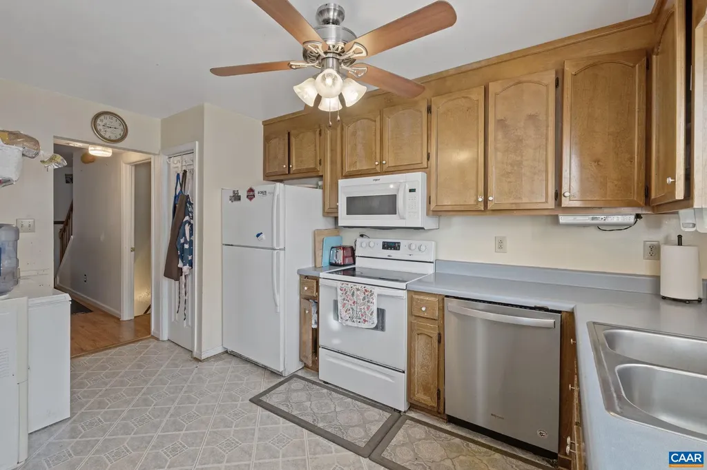 2319 Finch Court Charlottesville VA 22911