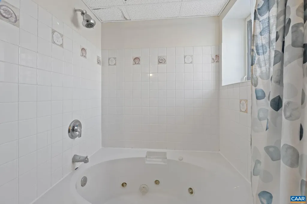 2319 Finch Court Charlottesville VA 22911