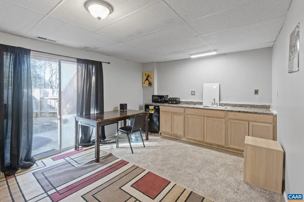 2319 Finch Court Charlottesville VA 22911