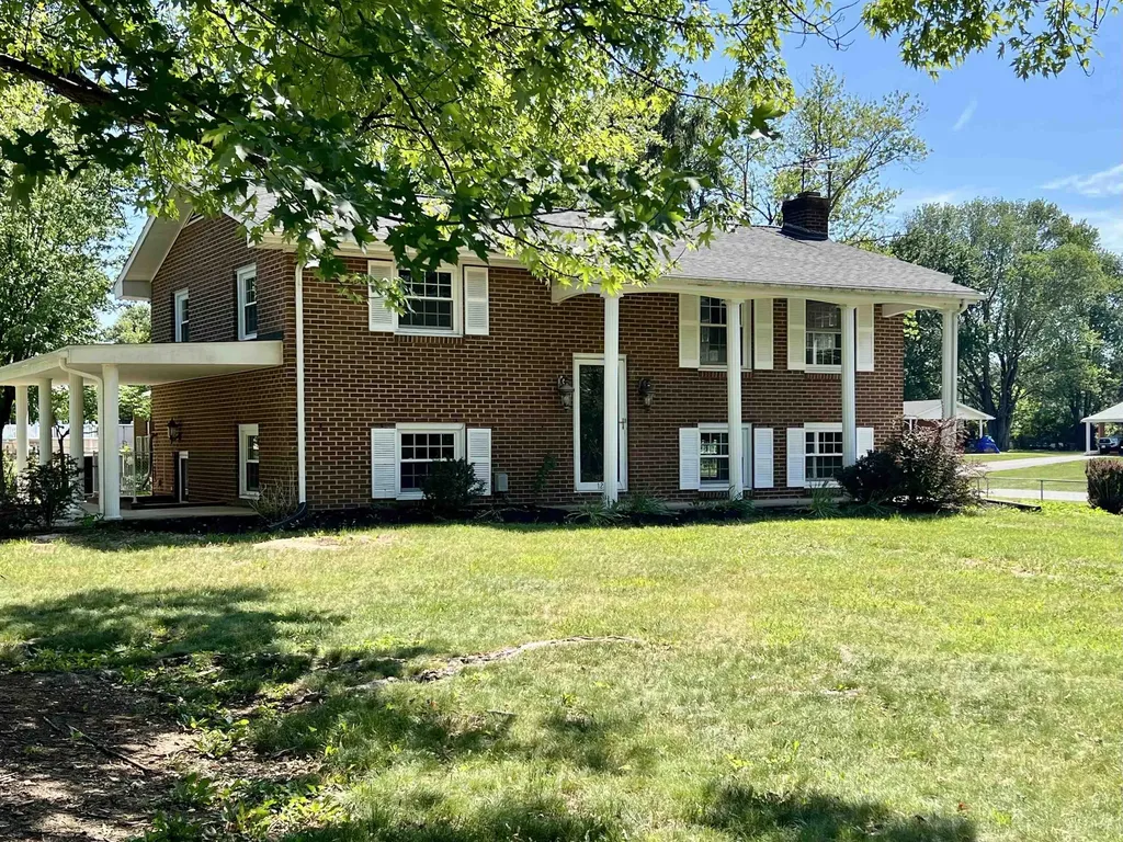 12 Essex Road Grottoes VA 24441