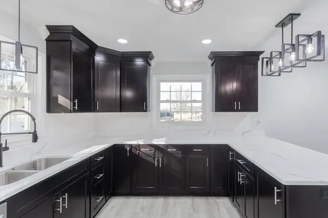 12 Essex Road Grottoes VA 24441