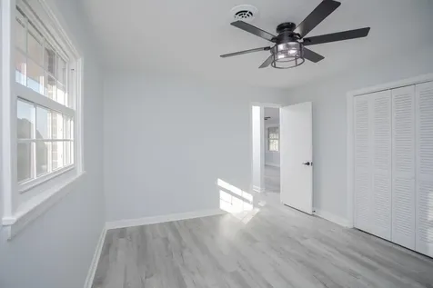 12 Essex Road Grottoes VA 24441