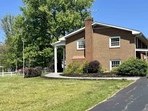 12 Essex Road Grottoes VA 24441