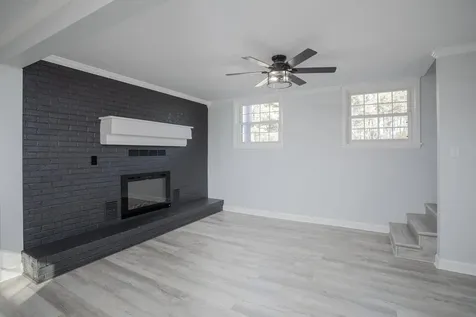 12 Essex Road Grottoes VA 24441