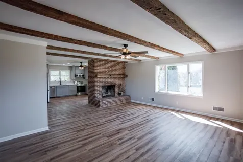 2834 Brownsburg Turnpike Raphine VA 24472