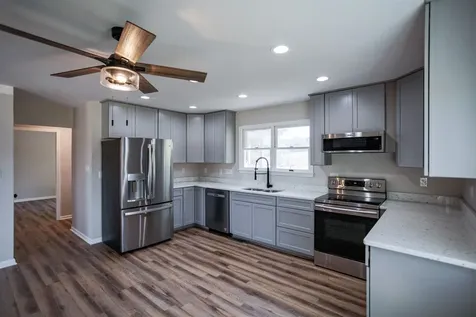 2834 Brownsburg Turnpike Raphine VA 24472