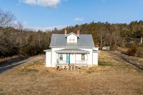 10997 Senedo Road Mt Jackson VA 22842