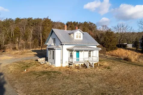 10997 Senedo Road Mt Jackson VA 22842
