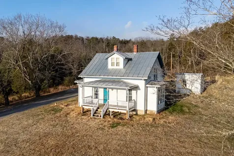 10997 Senedo Road Mt Jackson VA 22842