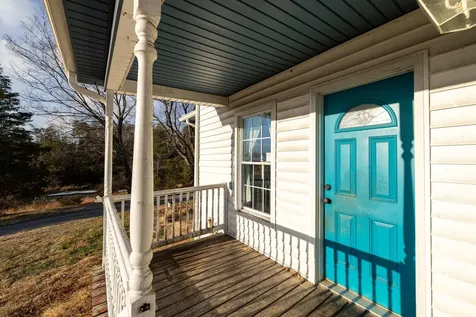 10997 Senedo Road Mt Jackson VA 22842