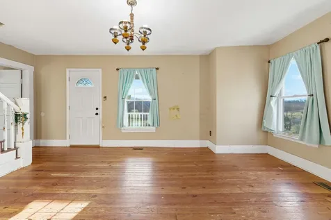10997 Senedo Road Mt Jackson VA 22842