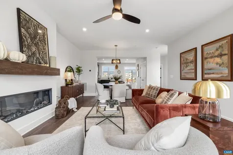 19F Wardell Crest Charlottesville VA 22902
