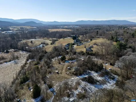 2024 Baylor Avenue Waynesboro VA 22980