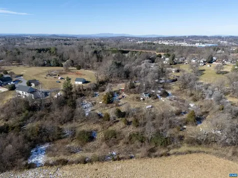 2024 Baylor Avenue Waynesboro VA 22980