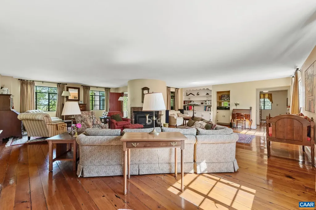 10127 Little Skyline Drive Orange VA 22960