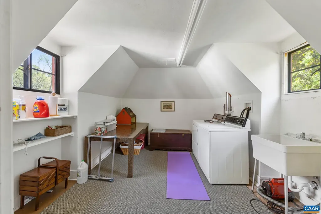 10127 Little Skyline Drive Orange VA 22960