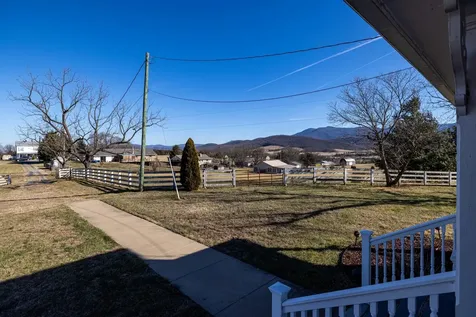 467 Vista View Road Stanley VA 22851