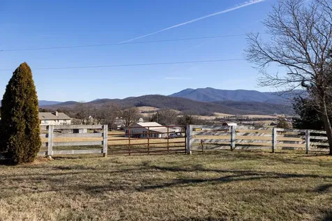 467 Vista View Road Stanley VA 22851