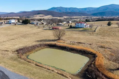 467 Vista View Road Stanley VA 22851