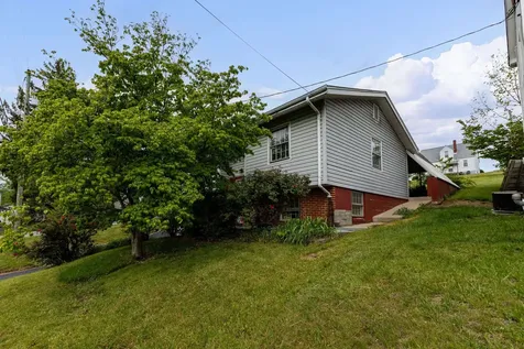 801 Grayson Avenue Waynesboro VA 22980
