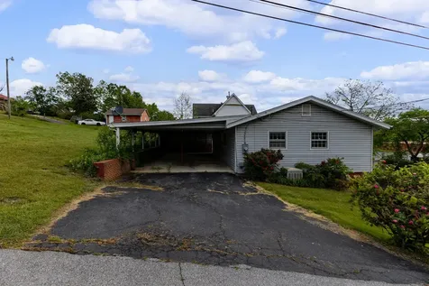 801 Grayson Avenue Waynesboro VA 22980