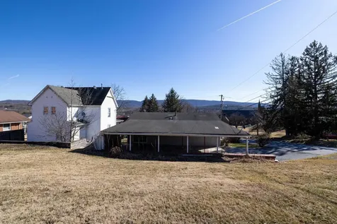 801 Grayson Avenue Waynesboro VA 22980