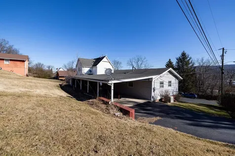801 Grayson Avenue Waynesboro VA 22980