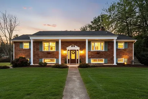 966 Northgate Avenue Waynesboro VA 22980