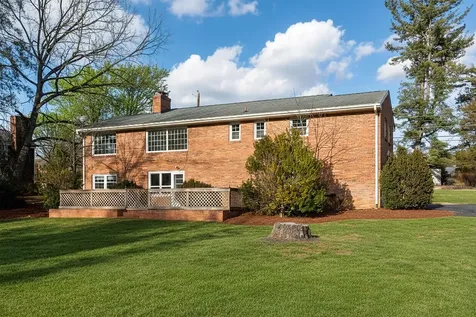 966 Northgate Avenue Waynesboro VA 22980